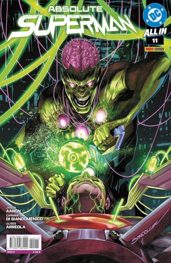 Portada de Absolute Superman 11, cómic de Panini con Superman huyendo